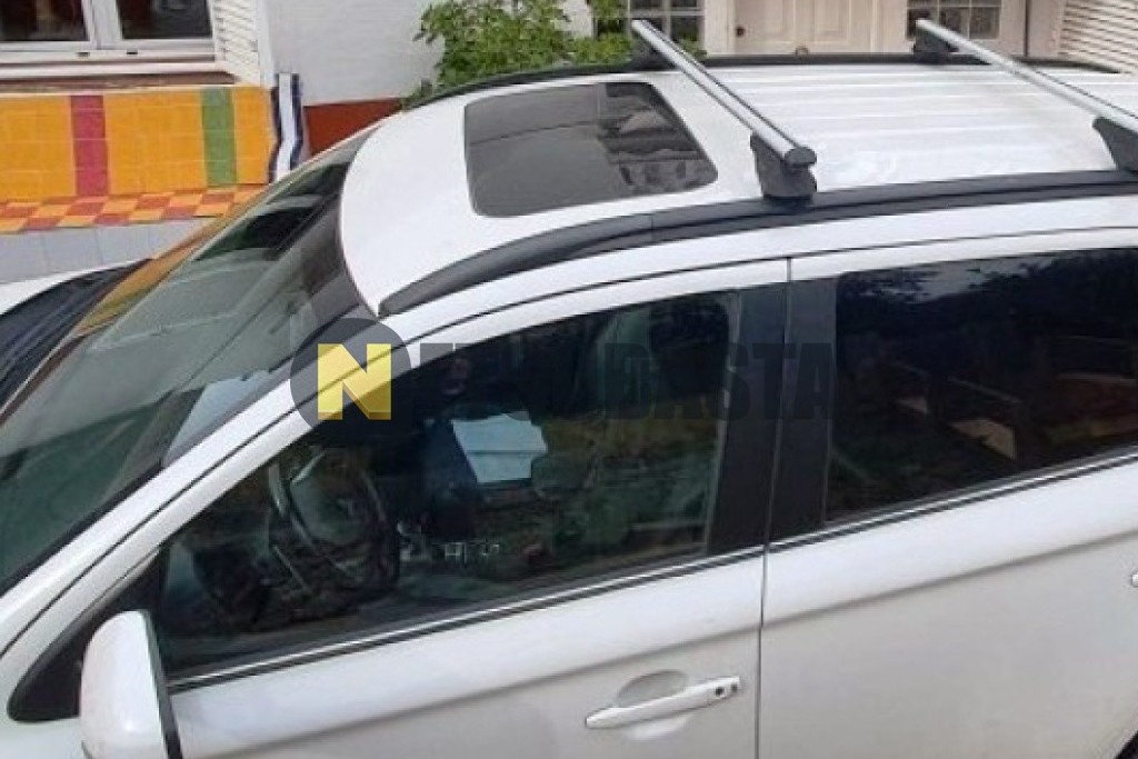 Mitsubishi Outlander PHEV 4WD 2015