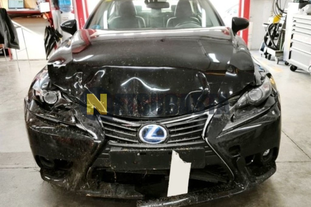 Lexus IS 300h 2015