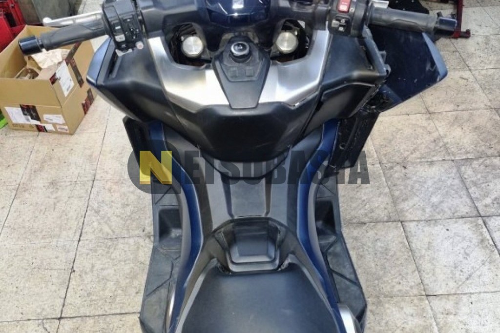 Honda Forza 750 2021