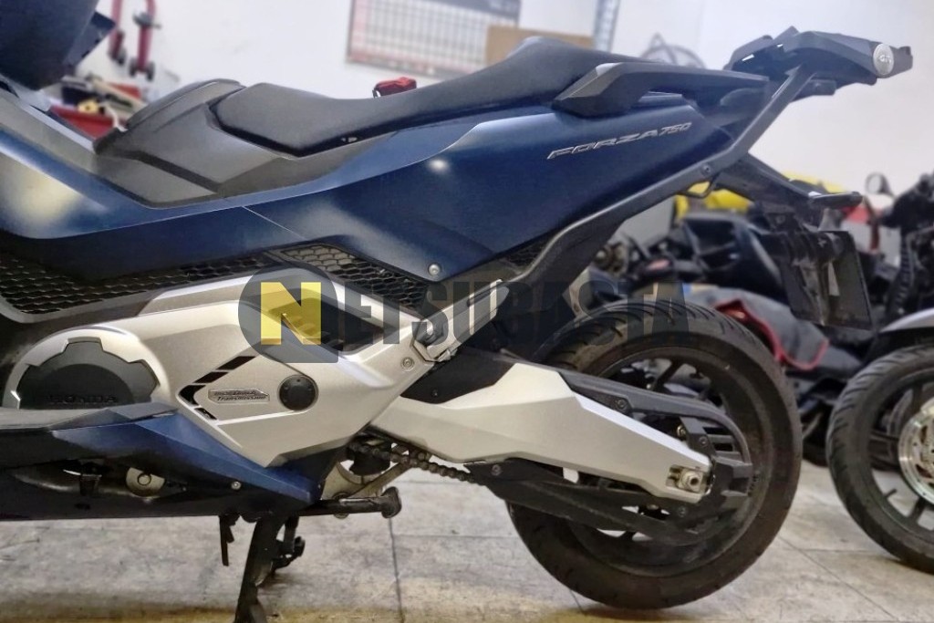 Honda Forza 750 2021
