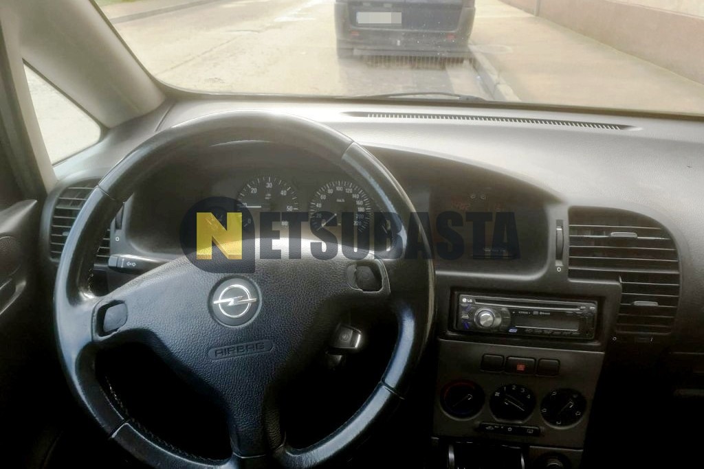 Opel Zafira 2.2 DTi 16V 2004