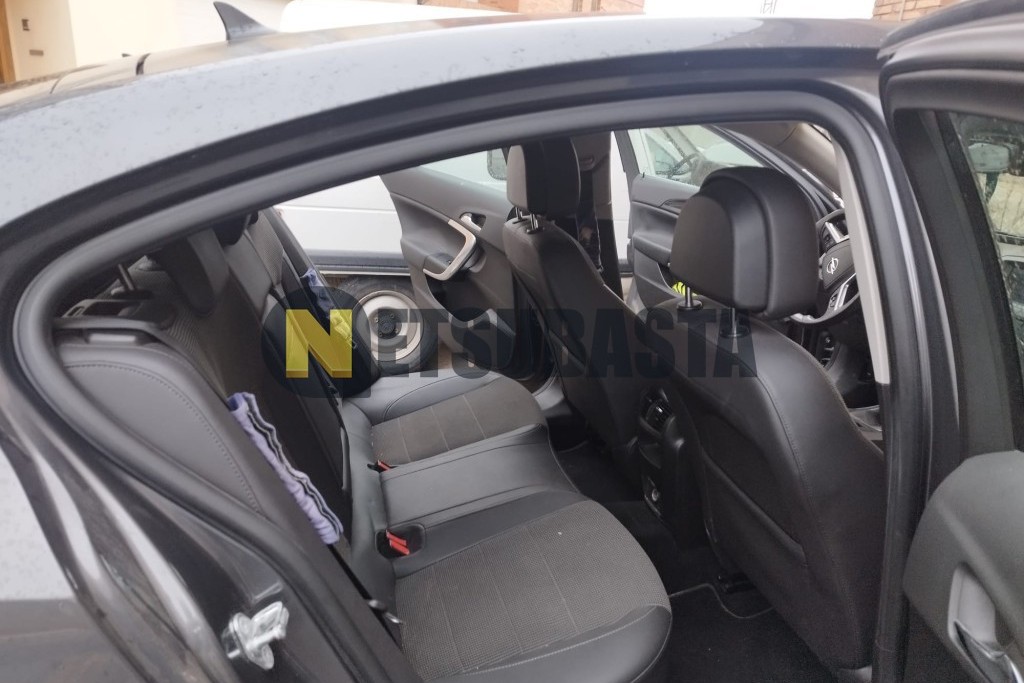 Opel Insignia 1.8 16v 2011
