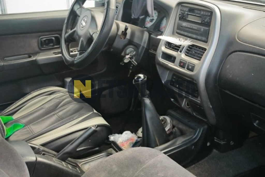 Nissan Pick-Up 4x4 Doble Cabina 2.5 TD 2005