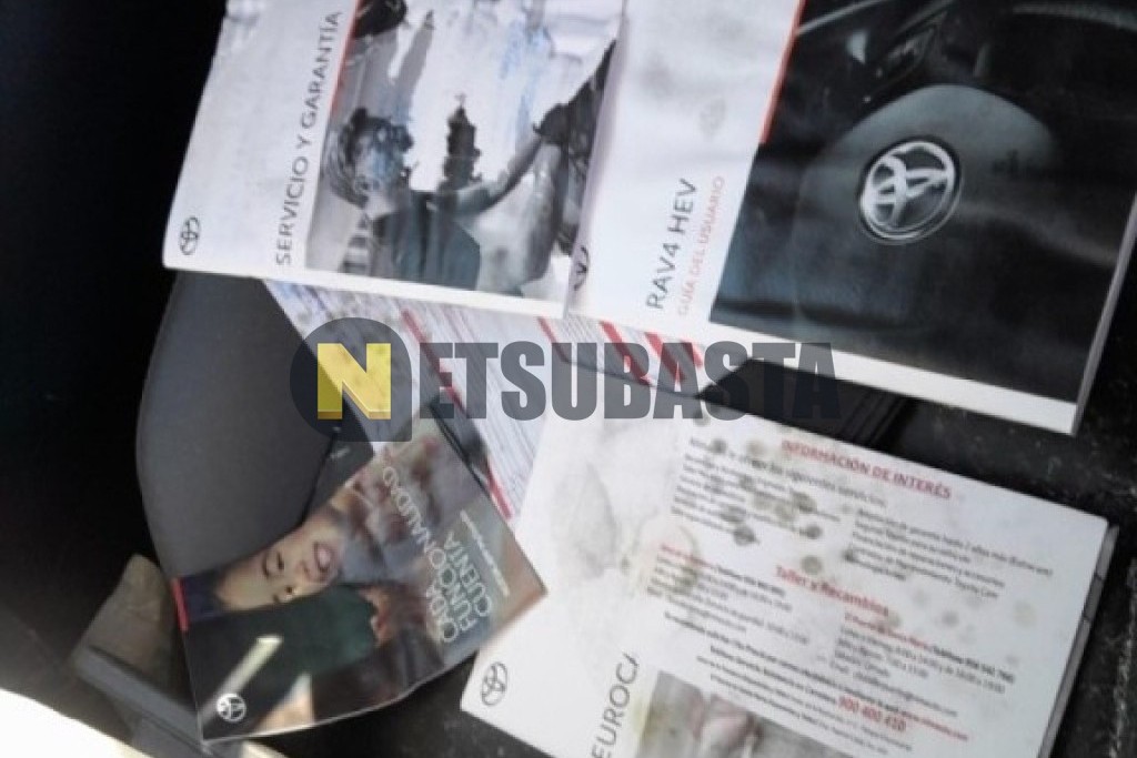 Toyota RAV4 Hybrid 220H 4x4 2024