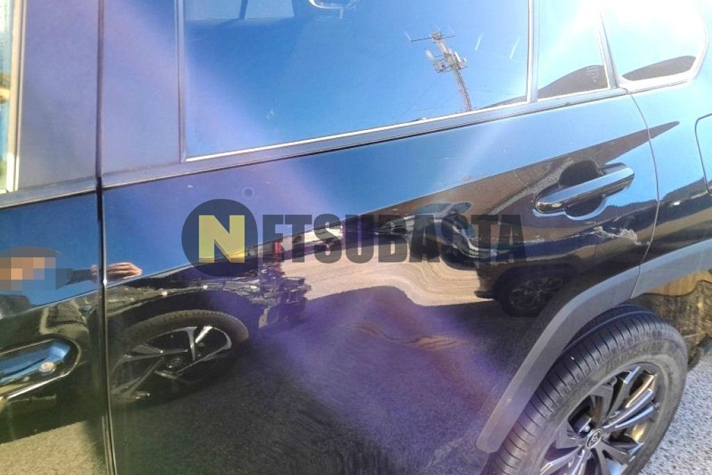 Toyota RAV4 Hybrid 220H 4x4 2024