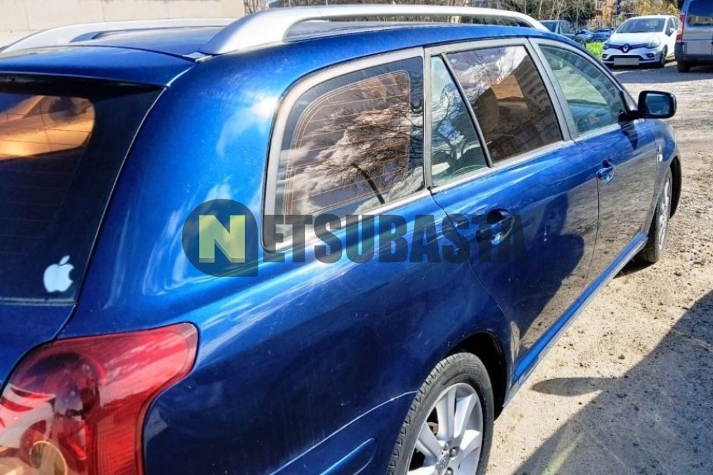 Toyota Avensis Wagon 2.0 D-4D 2004
