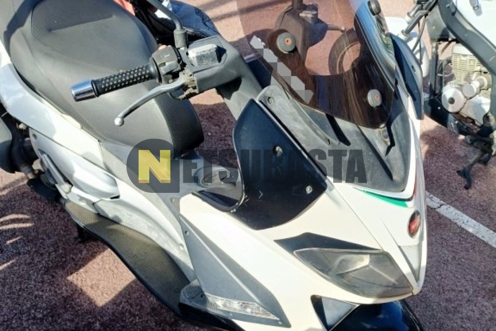 Aprilia SR Max 125 2015
