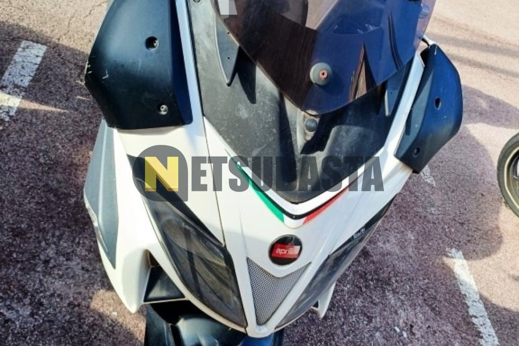 Aprilia SR Max 125 2015