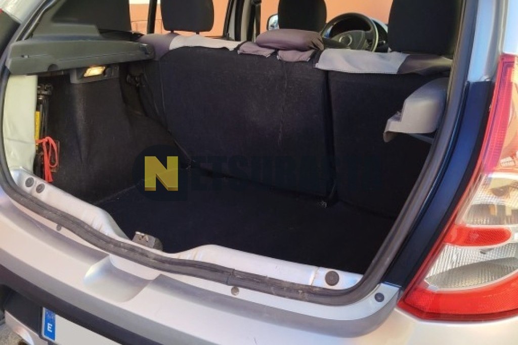 Dacia Sandero 1.6 2012