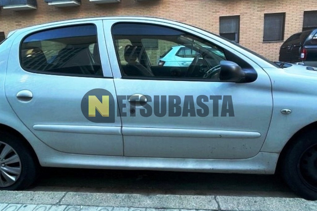 Peugeot 206 1.1i 2011