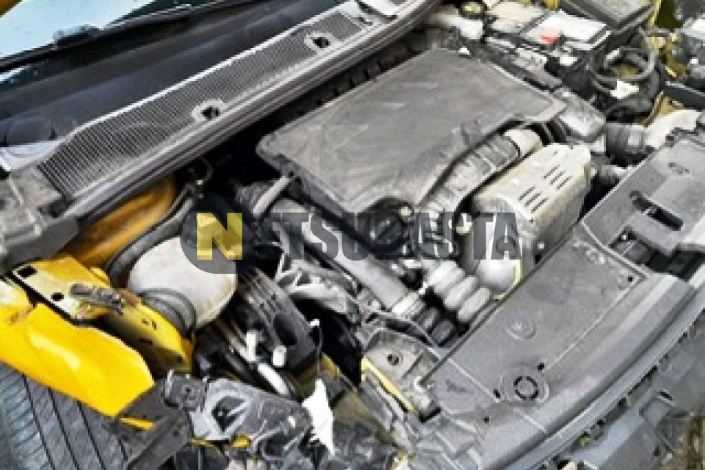 Peugeot 208 1.2 PureTech 2021