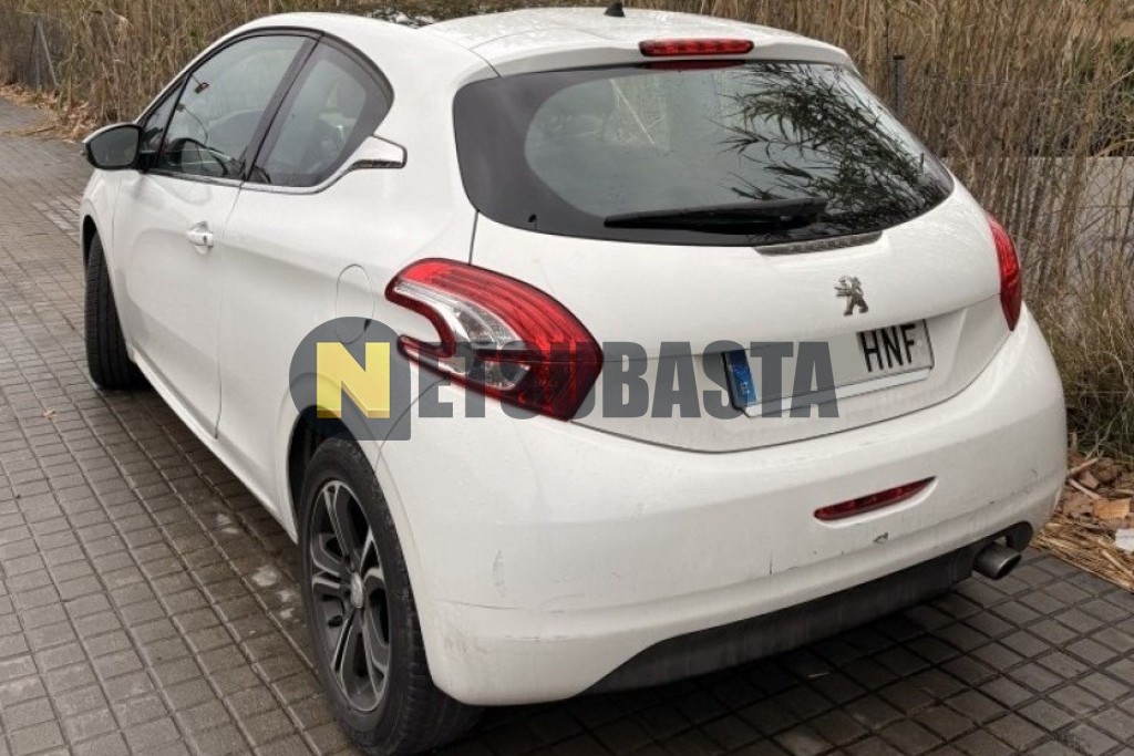 Peugeot 208 1.2 VTi 2012