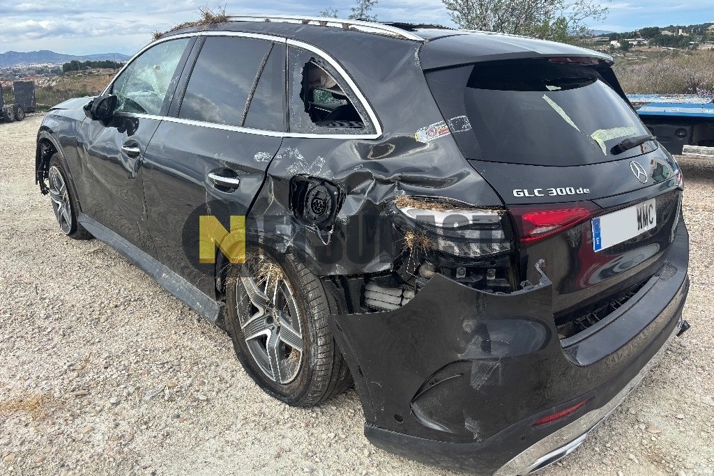 Mercedes-Benz GLC 300 de 4MATIC 2023