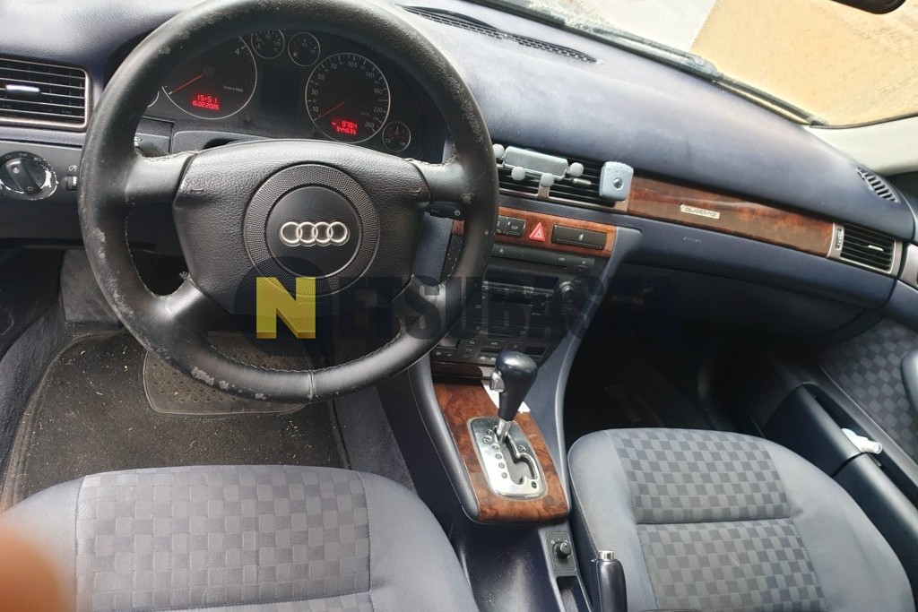 Audi A6 2.5 TDI quattro tiptronic 5 vel. 2003