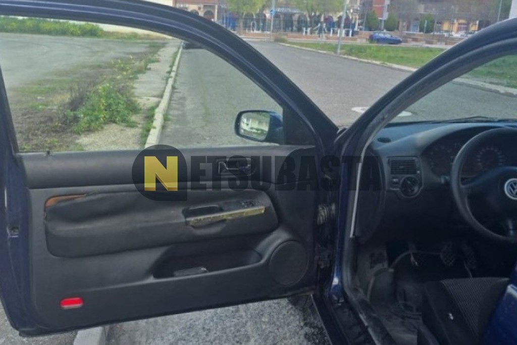 Volkswagen Golf GTI 1.8 T 2001