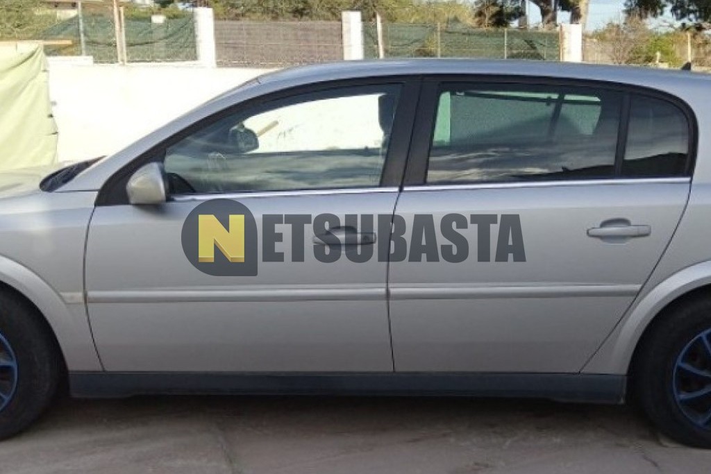 Opel Signum 2.2 DIG 16V 2005