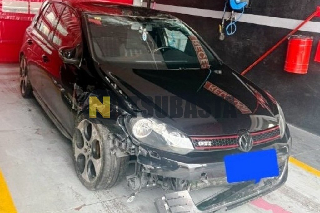 Volkswagen Golf GTI 2.0 TSI 2010