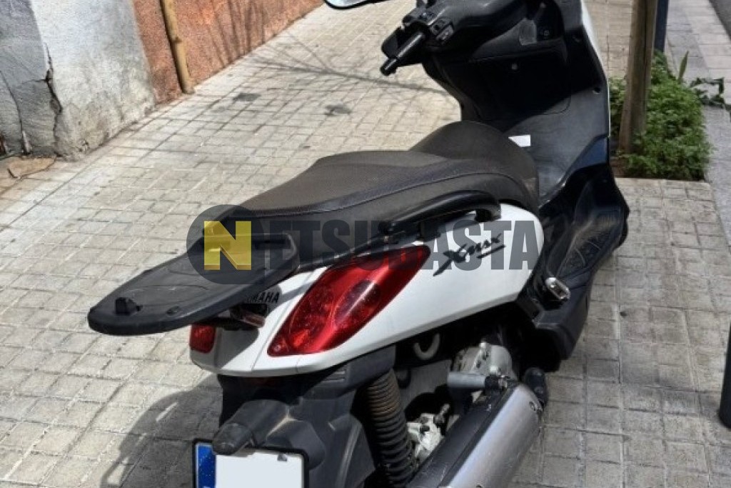 Yamaha X-Max 125 2011