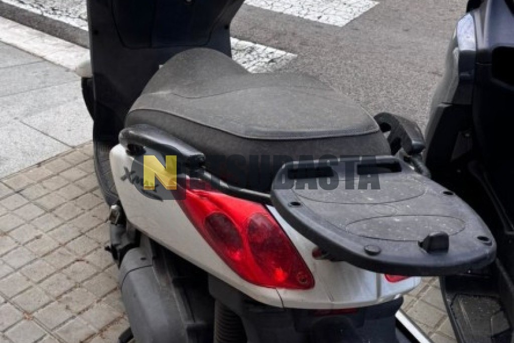 Yamaha X-Max 125 2011
