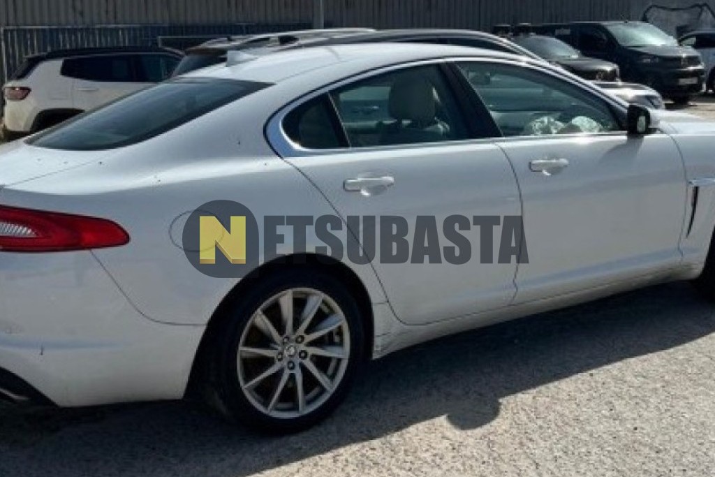 Jaguar XF 2.2D 2013