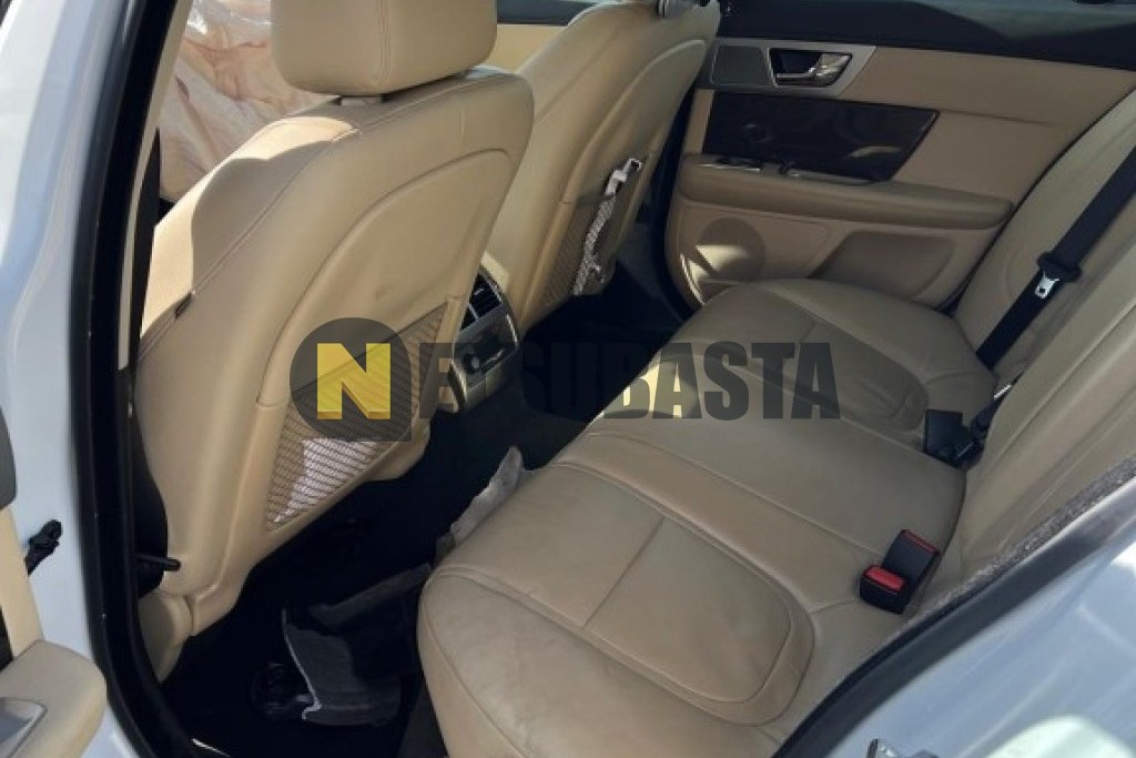 Jaguar XF 2.2D 2013