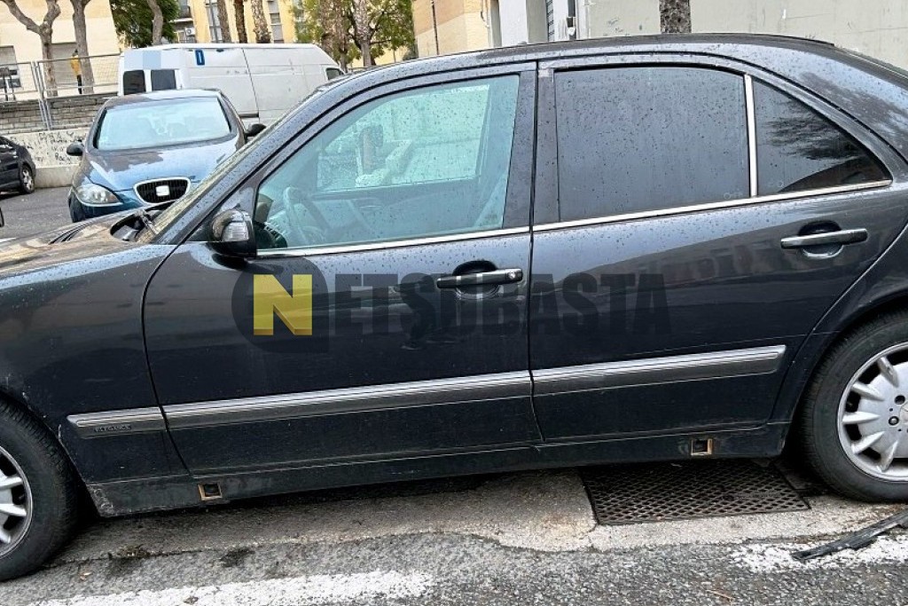 Mercedes-Benz E 240 2000