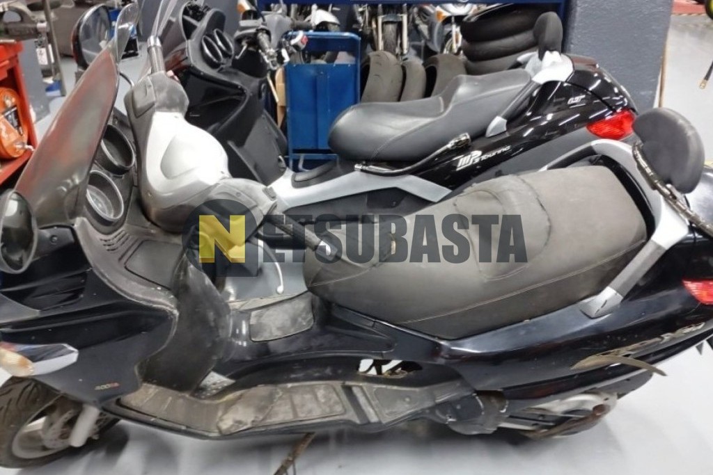 Piaggio X EVO 400 2008