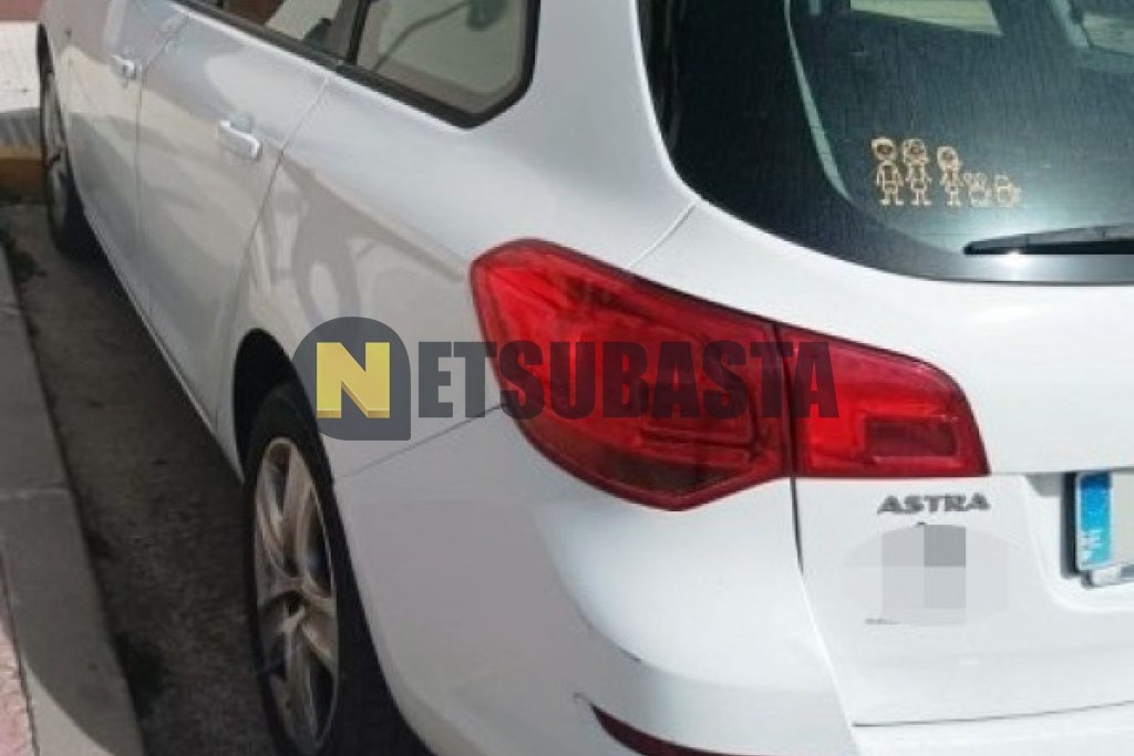 Opel Astra Tourer 1.7 CDTI 2011