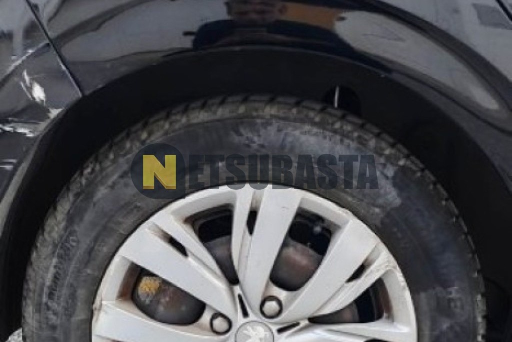 Peugeot 208 1.2 VTi PureTech 2012