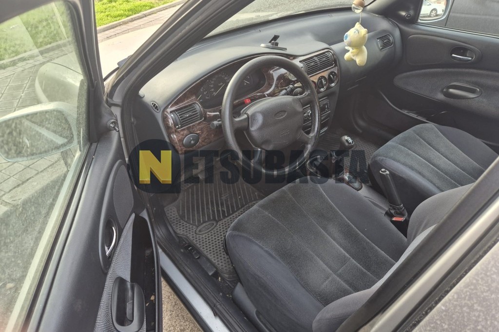 Ford Escort 1.8 16v 1996