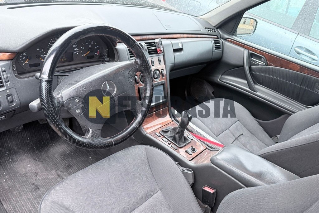 Mercedes-Benz E 270 CDI 2001