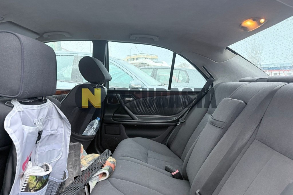 Mercedes-Benz E 270 CDI 2001