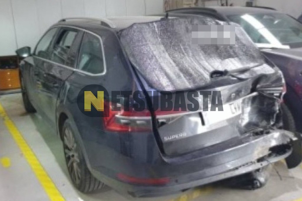 Skoda Superb Combi 2.0 TDI DSG 2021