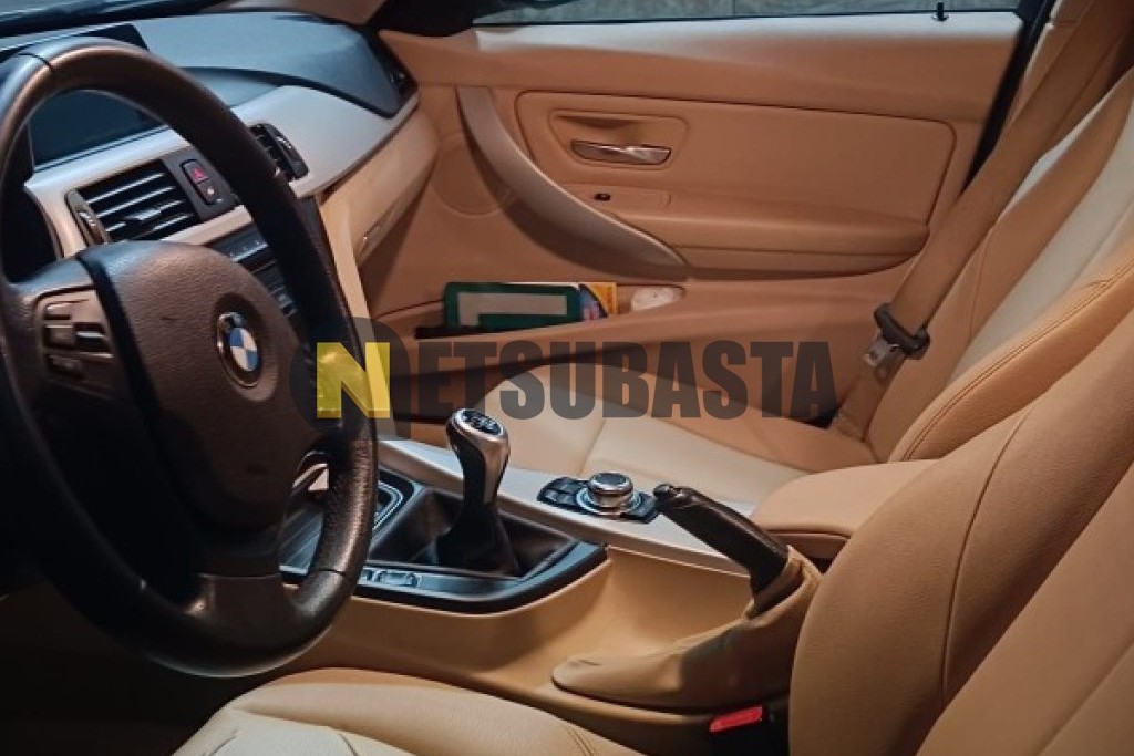 Bmw 318d Touring 2013