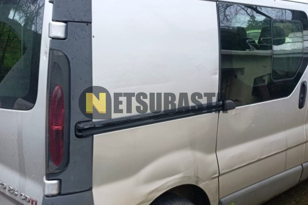 Opel Vivaro 2.5 CDTI 2004