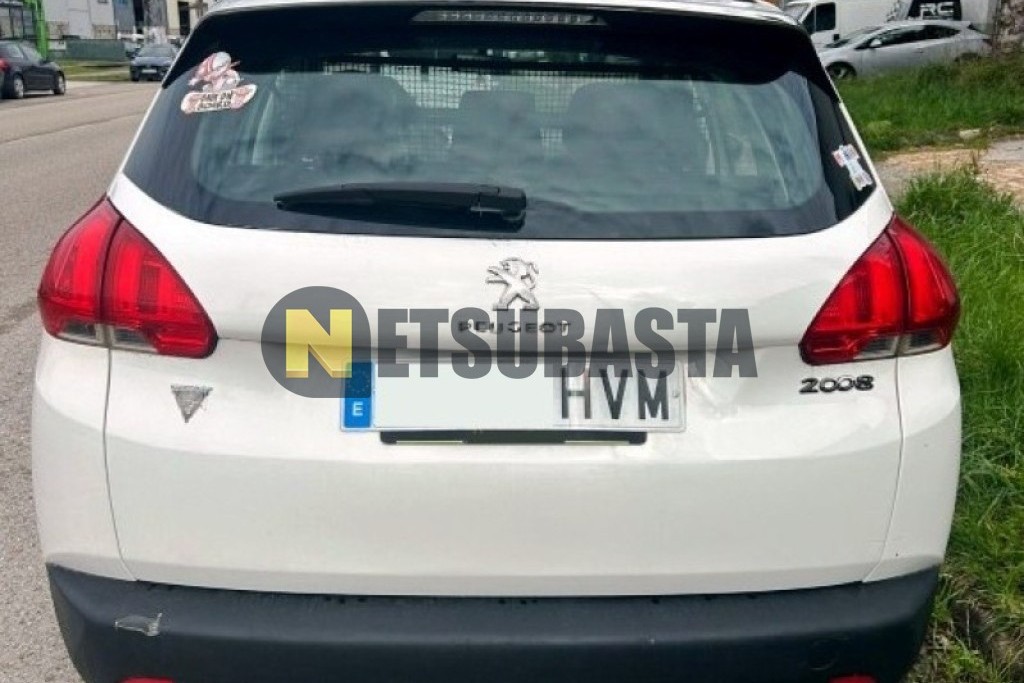 Peugeot 2008 1.2 VTi 2014