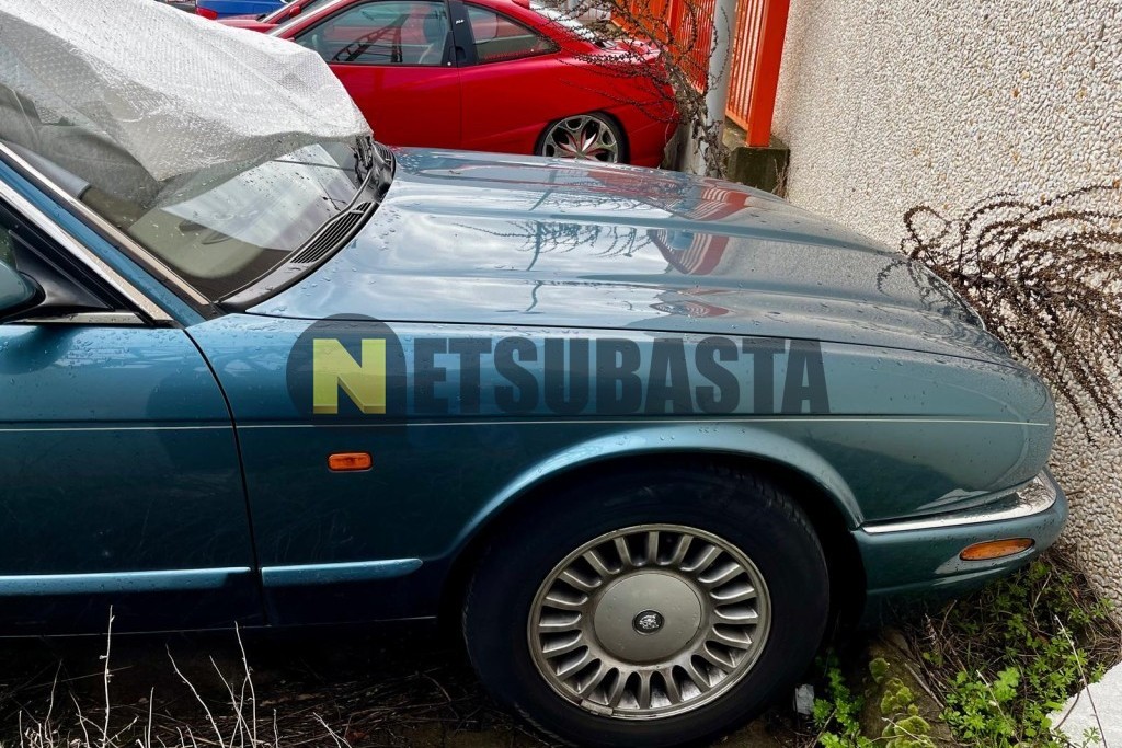 Jaguar XJ8 3.2 1998