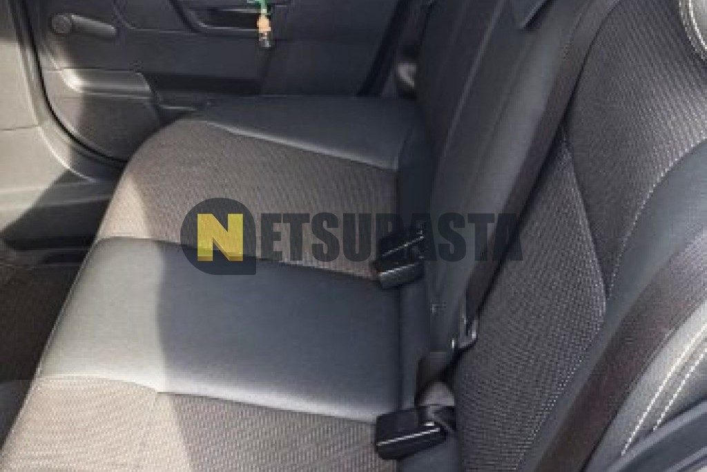 Opel Astra Sedán 1.7 CDTi 2010