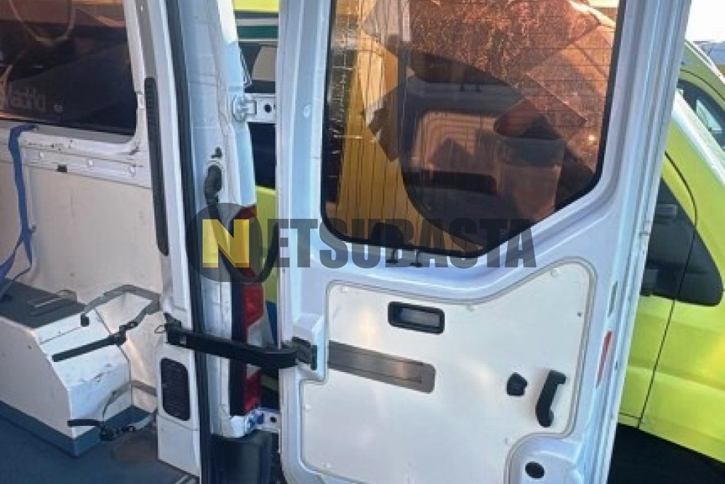 Renault Master 2.3 dCi Ambulancia 2013