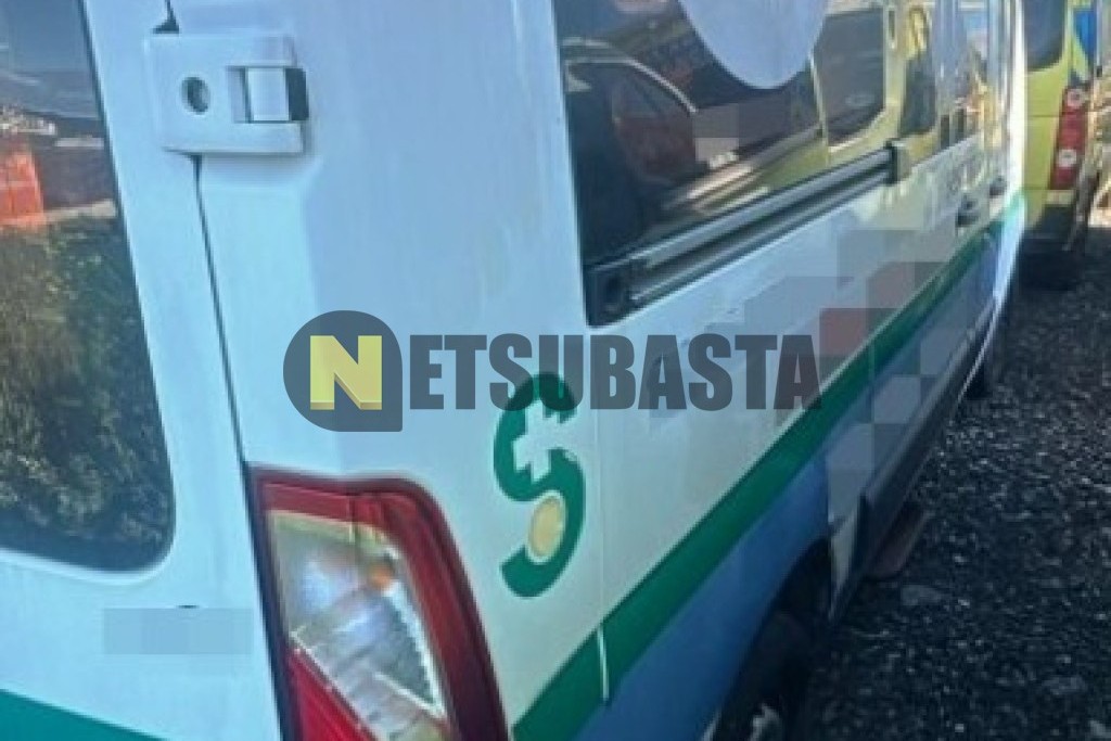 Renault Master 2.3 dCi Ambulancia 2013