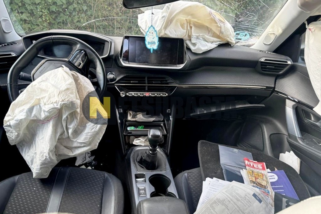 Peugeot 2008 1.2 PureTech 2020