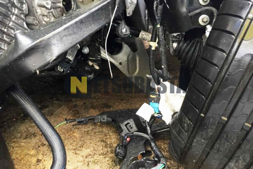 Peugeot 2008 Hybrid e-DCS6 2025