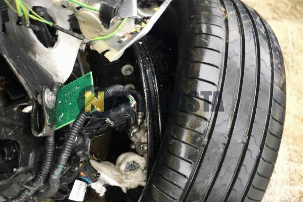 Peugeot 2008 Hybrid e-DCS6 2025