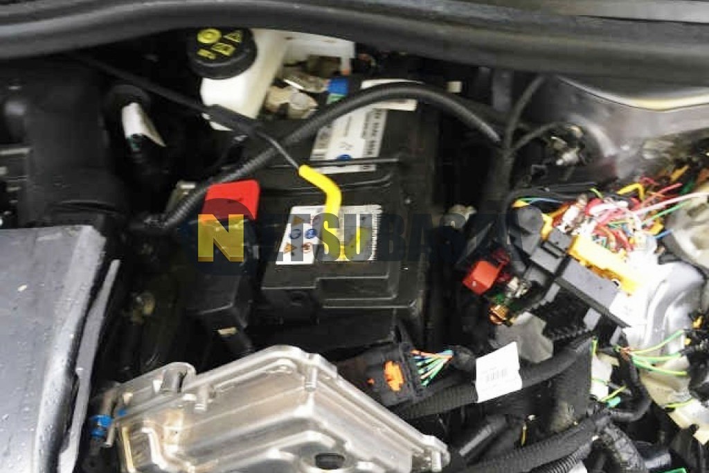 Peugeot 2008 Hybrid e-DCS6 2025