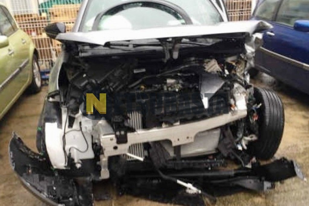 Peugeot 2008 Hybrid e-DCS6 2025