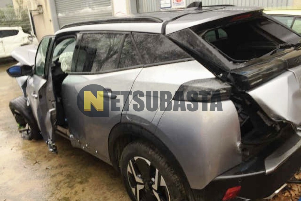 Peugeot 2008 Hybrid e-DCS6 2025