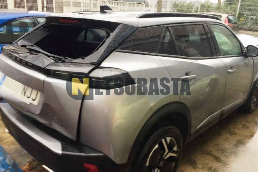 Peugeot 2008 Hybrid e-DCS6 2025