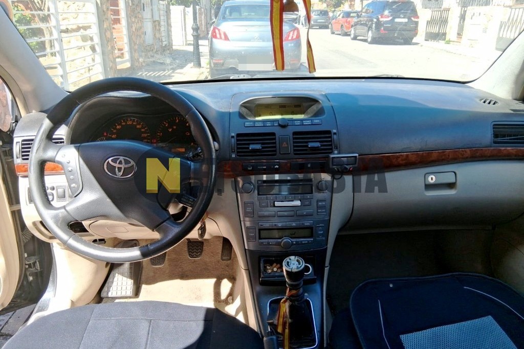 Toyota Avensis 2.2 D-4D 2005