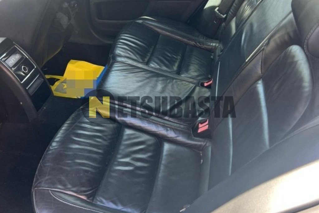 Skoda Superb Combi 2.0 TDI DPF DSG 4x4 2011