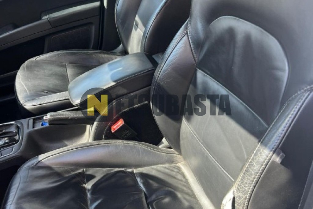 Skoda Superb Combi 2.0 TDI DPF DSG 4x4 2011